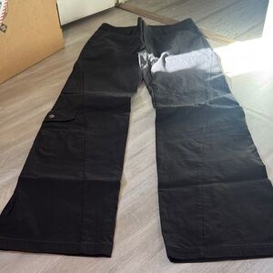 Athleta Black Cargo Pants size 8 Tall